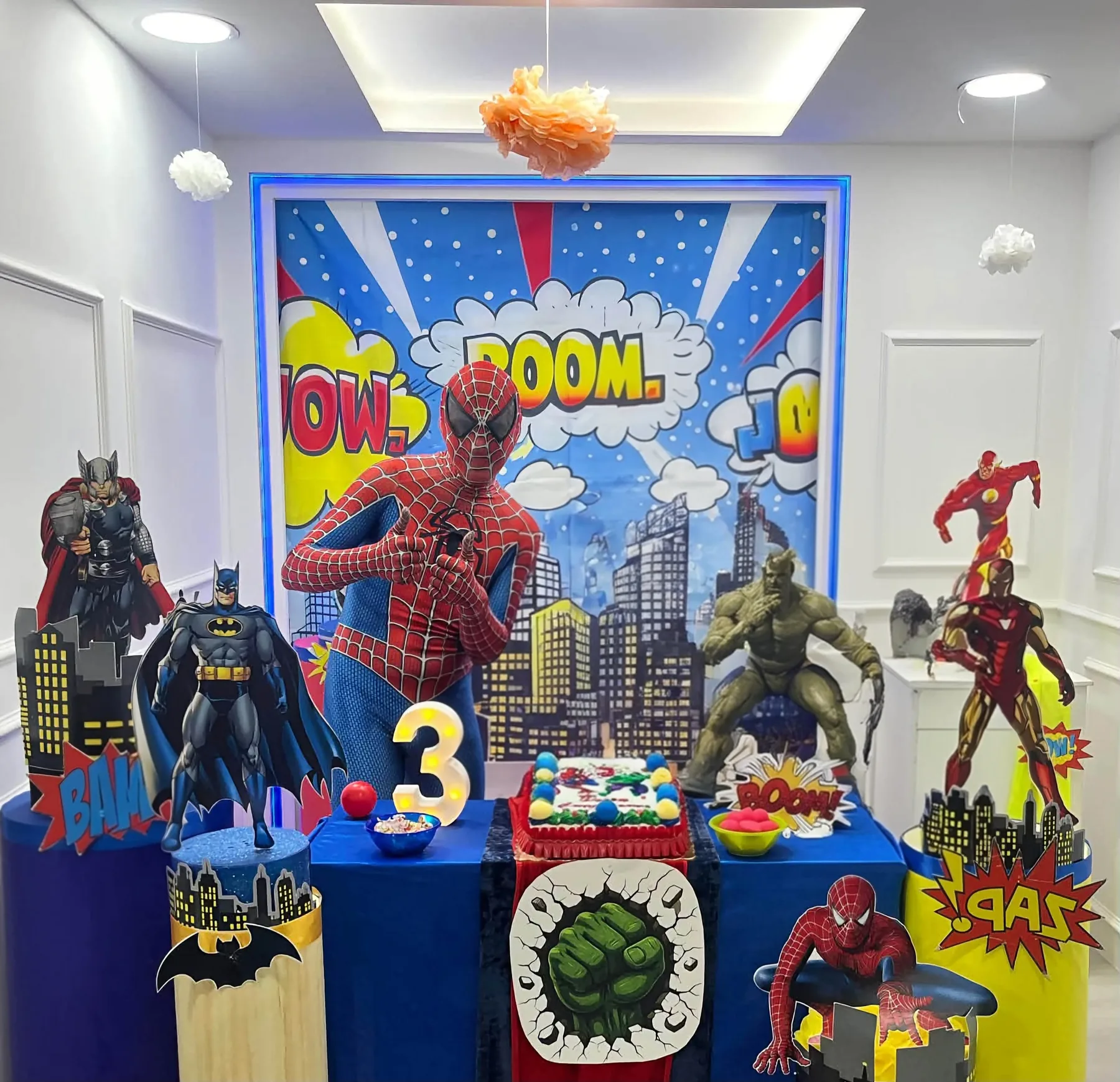 Allestimento autentico a tema Supereroi